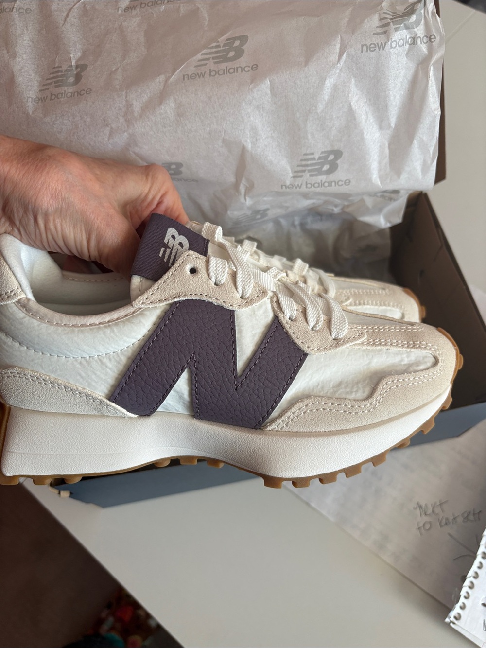 NEW BALANCE 327 - Picture 10 of 13